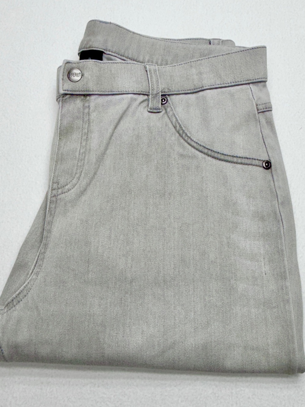 HUE Stretch Pants Women’s L Gray Slim Pull On Skinny 29” Inseam EUC